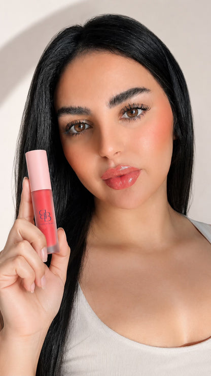 Lip gloss sleepy eyes