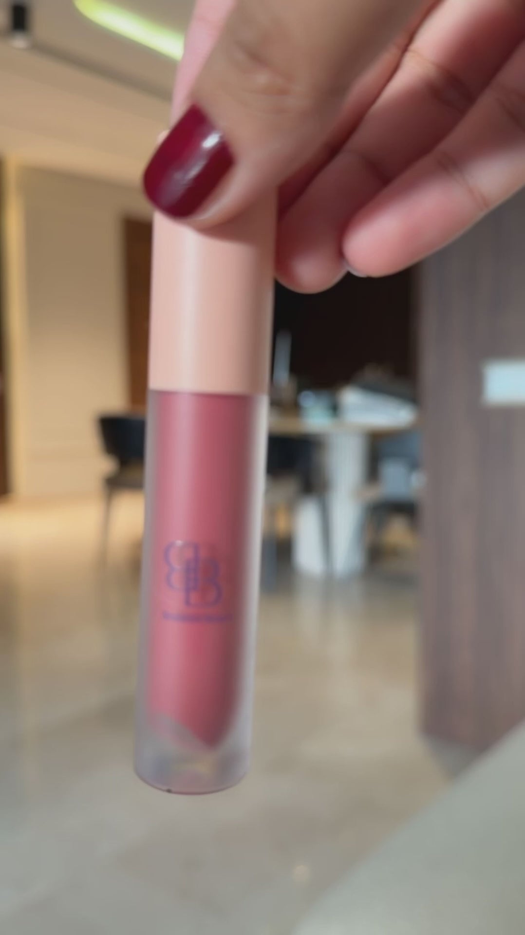 Lip matte