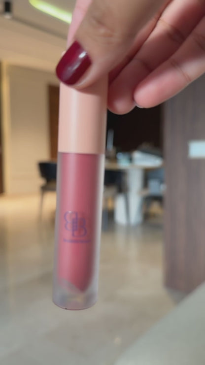 Lip matte