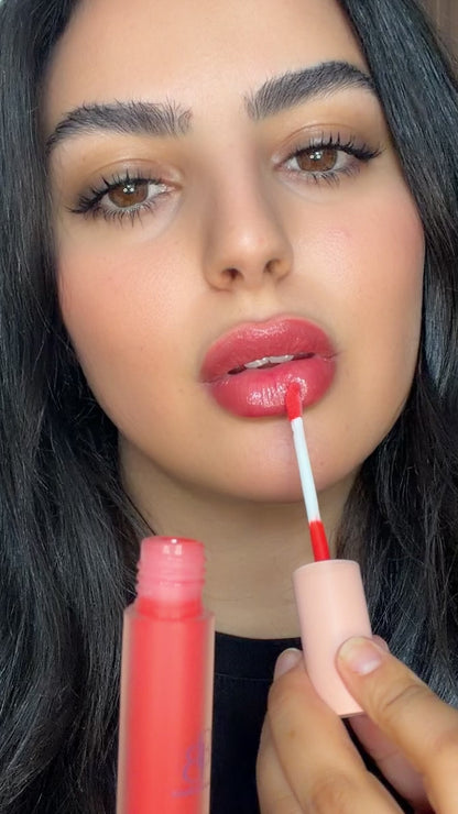 Lip gloss sleepy eyes